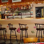布拉瓦德酒店 3* Jumeaux