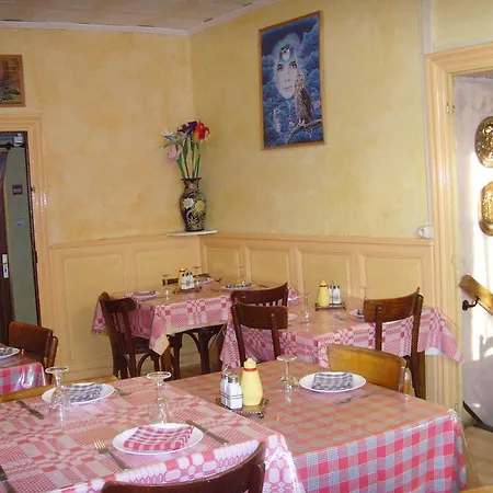 Le Bravard فندق Jumeaux