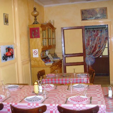 Le Bravard Отель