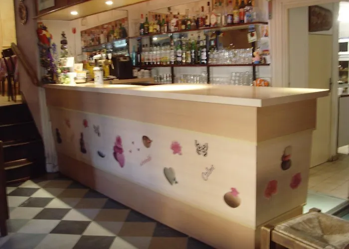 Le Bravard Отель