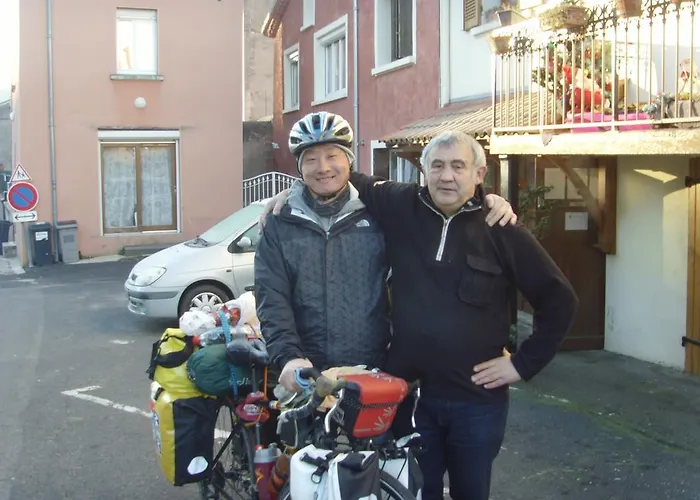 Отель Le Bravard Jumeaux